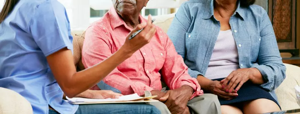 Hoe worden hulpmiddelen ingezet om persoonlijke verzorging prettiger te maken?